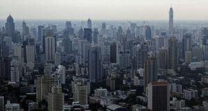 เวิลด์แบงก์หั่นจีดีพีไทยเหลือ 2.9% หนี้ครัวเรือน 90% กดดันบริโภค